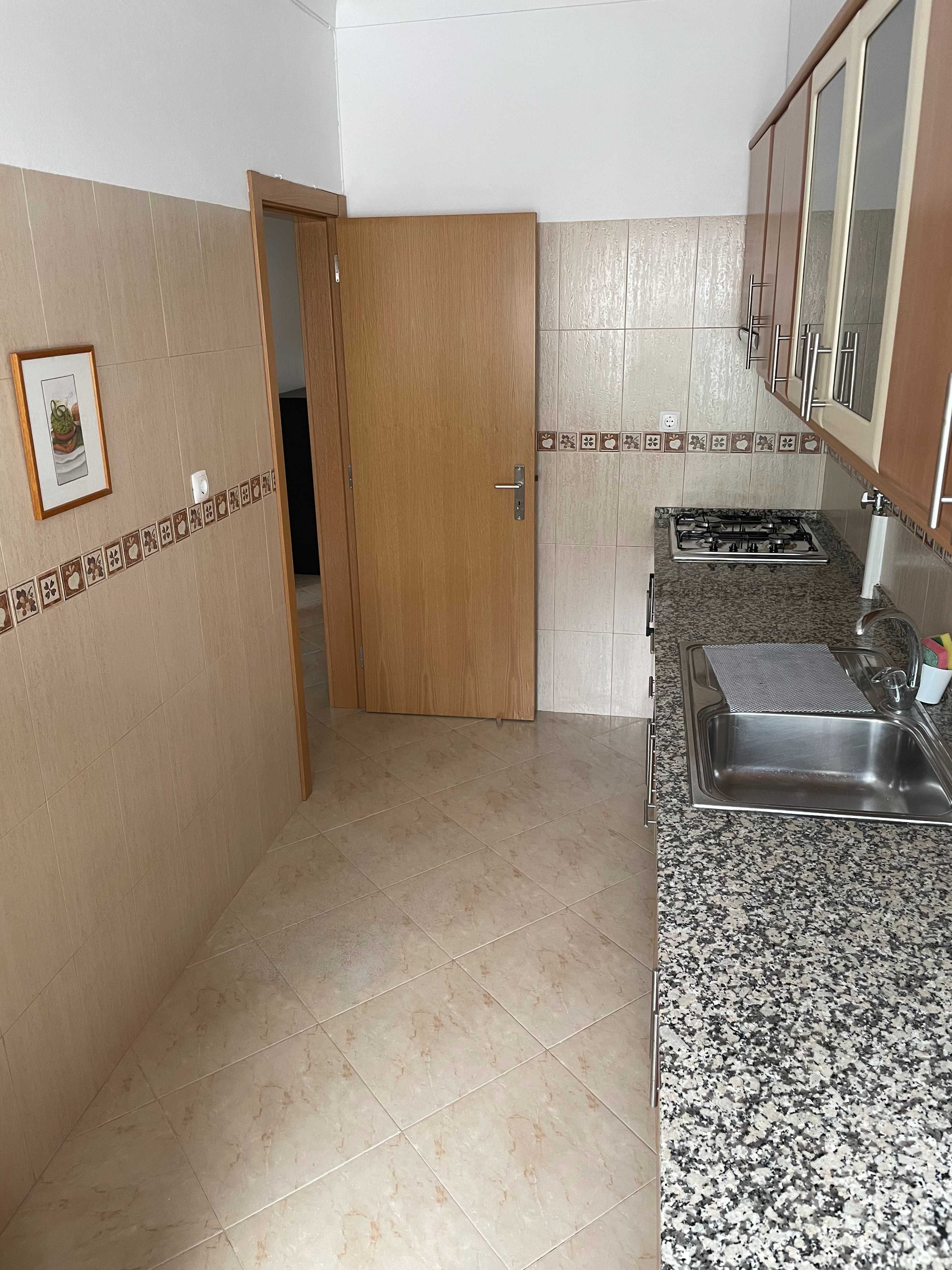 ARRENDO T1 no Centro a Amadora - Entrada a 1 de Outubro 2025