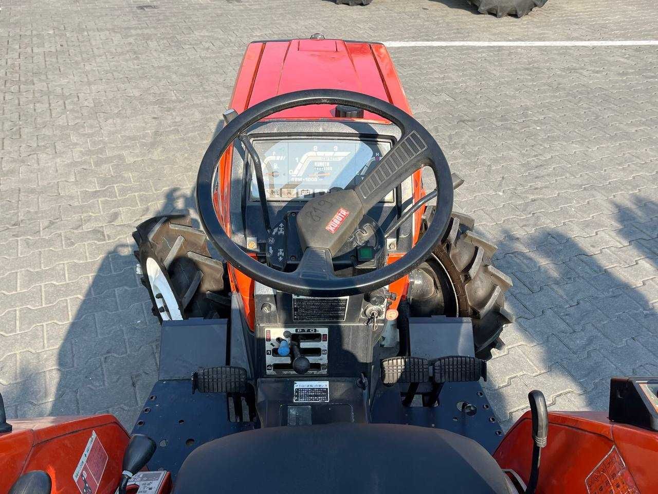 Kubota L1 235 Трактор японський