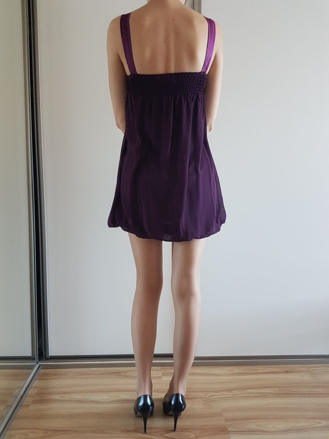 Fioletowa krótka sukienka
