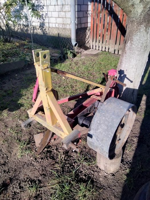 Продам плуг до мінітрактора 2-20