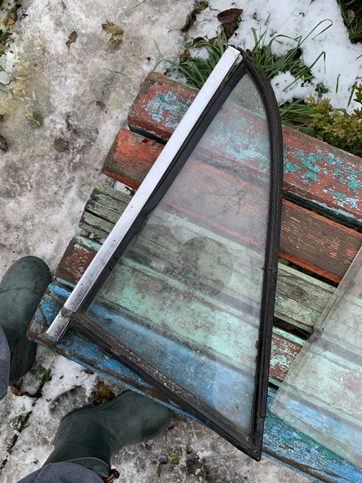 Стекла дверные боковые форточка ВАЗ классика Жигули оригинал