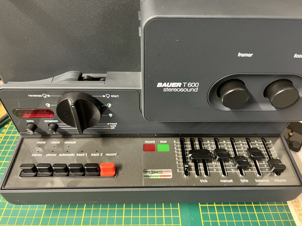 Projektor BAUER T 600