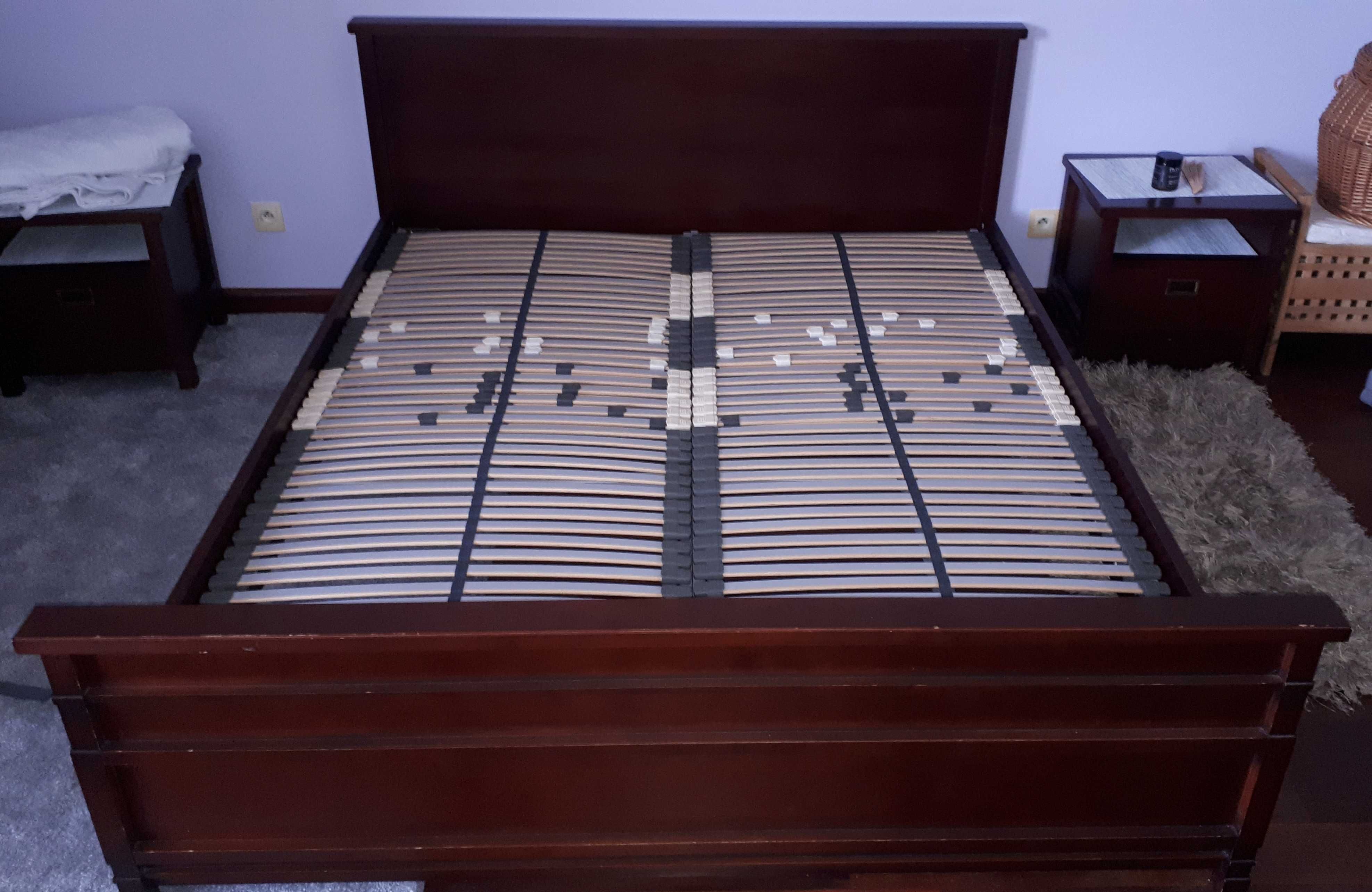 Drewniana rama łóżka 160x200 cm, ciemny brąz