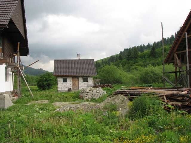Продаж будівлі з ділянкою, с. Ізки, Закарпатська область