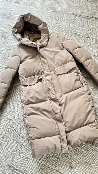 Зимовий пуховик жіночий