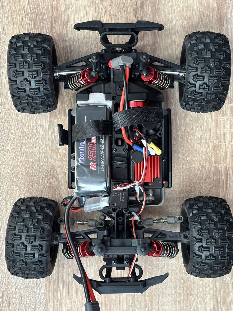 Радіокерована машинка RC MJX Hyper Go 16210 з 3s акумулятором.