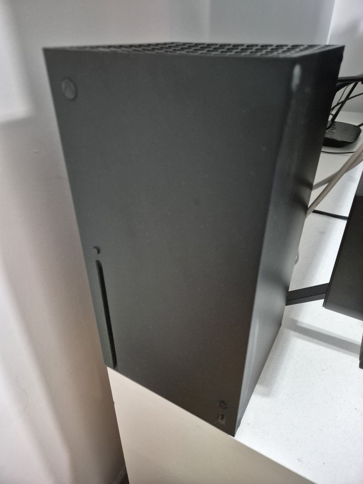 Xbox Series X  1 TB + 2 Pady