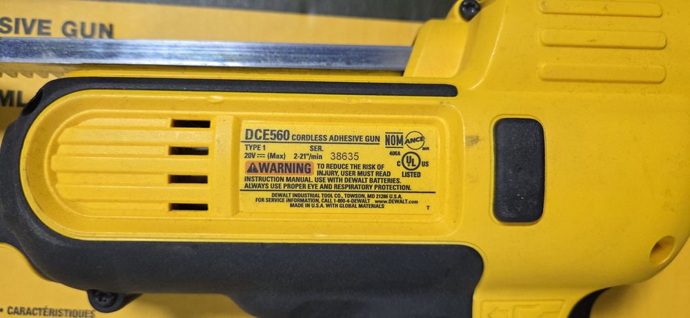 DeWALT DCE560 пістолет для силікону,герметику