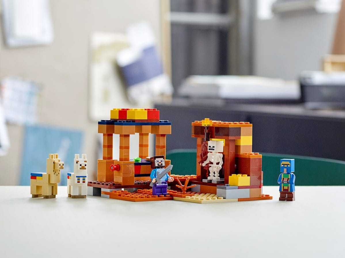 LEGO: Торговий Пост Майнкрафт (21167)