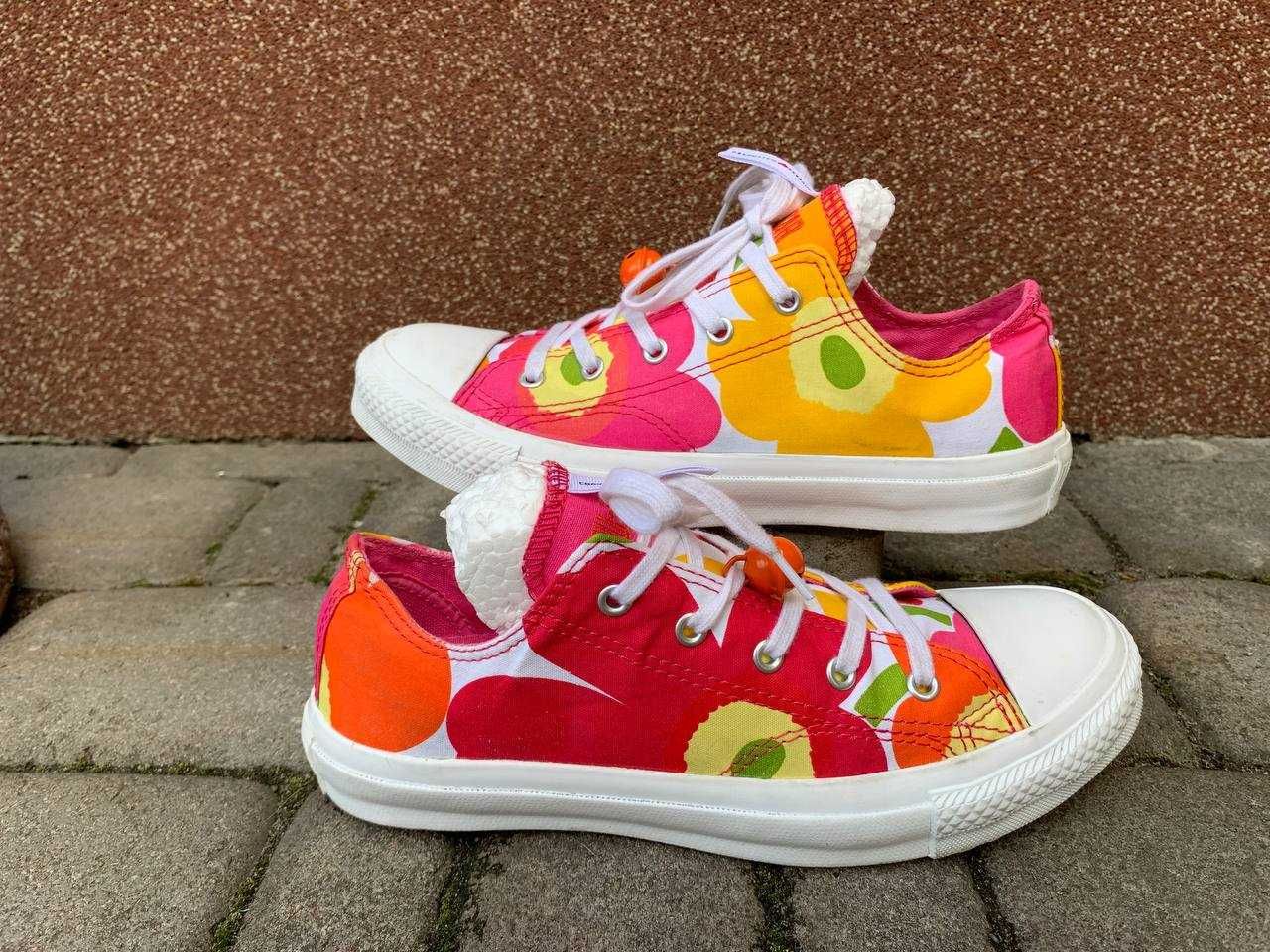 Converse Chuck Taylor Low Marimekko Floral Multicolored Sneakers 36,5