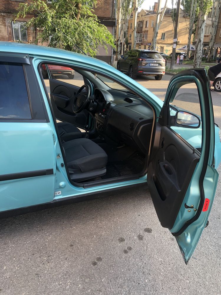 Chevrolet Aveo T200 1.5 бенз 2005