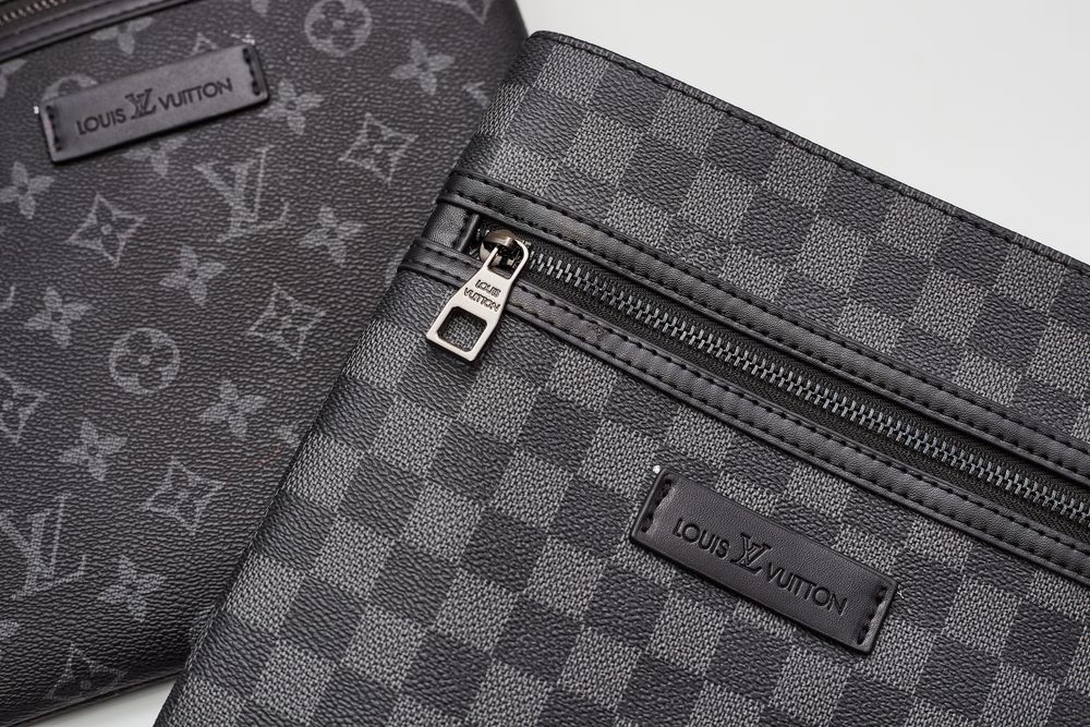 Супер цена!Сумка Louis Vuitton ,бананка,слинг,через плечо,мессенжер