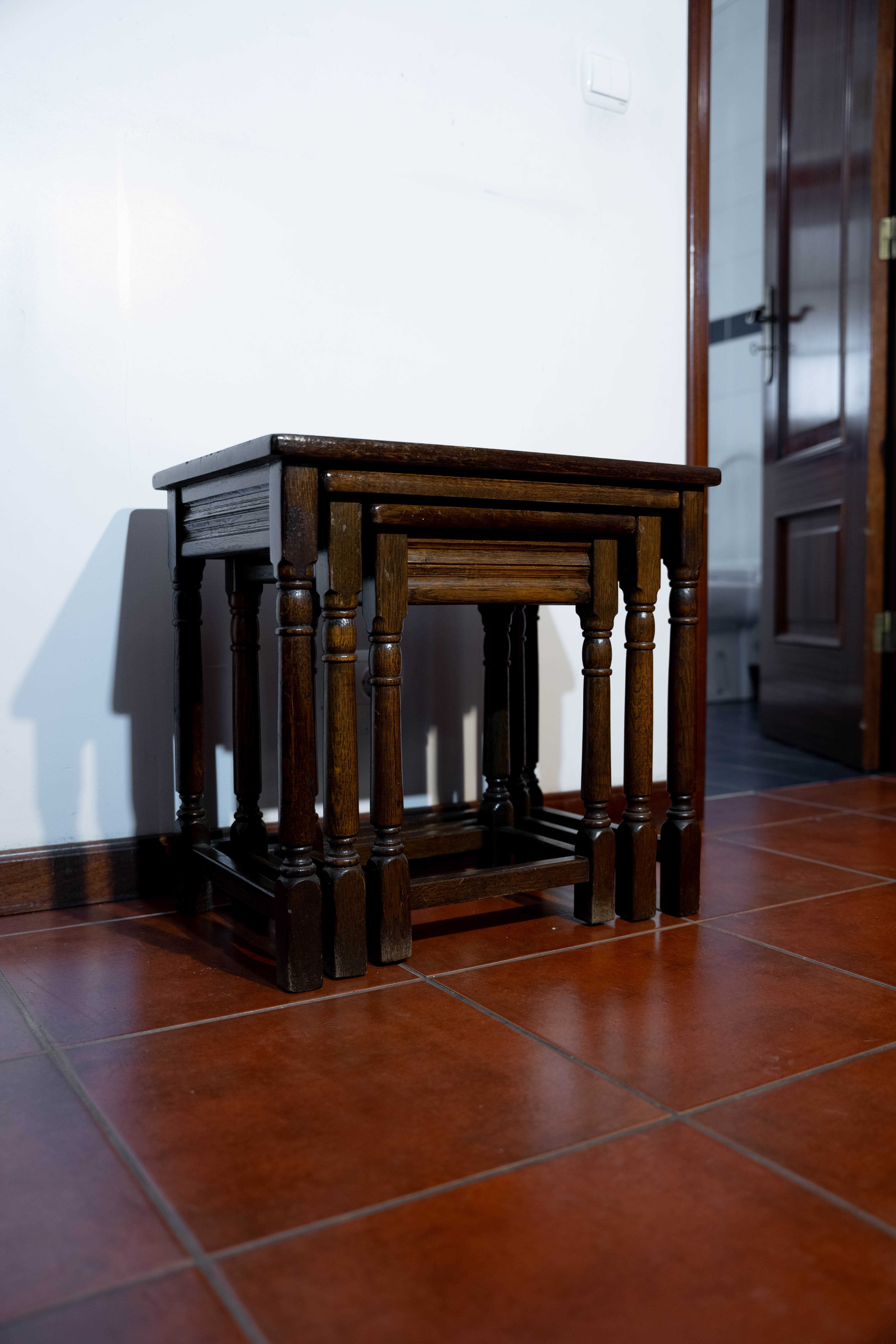 Conjunto de Mesa de Apoio
