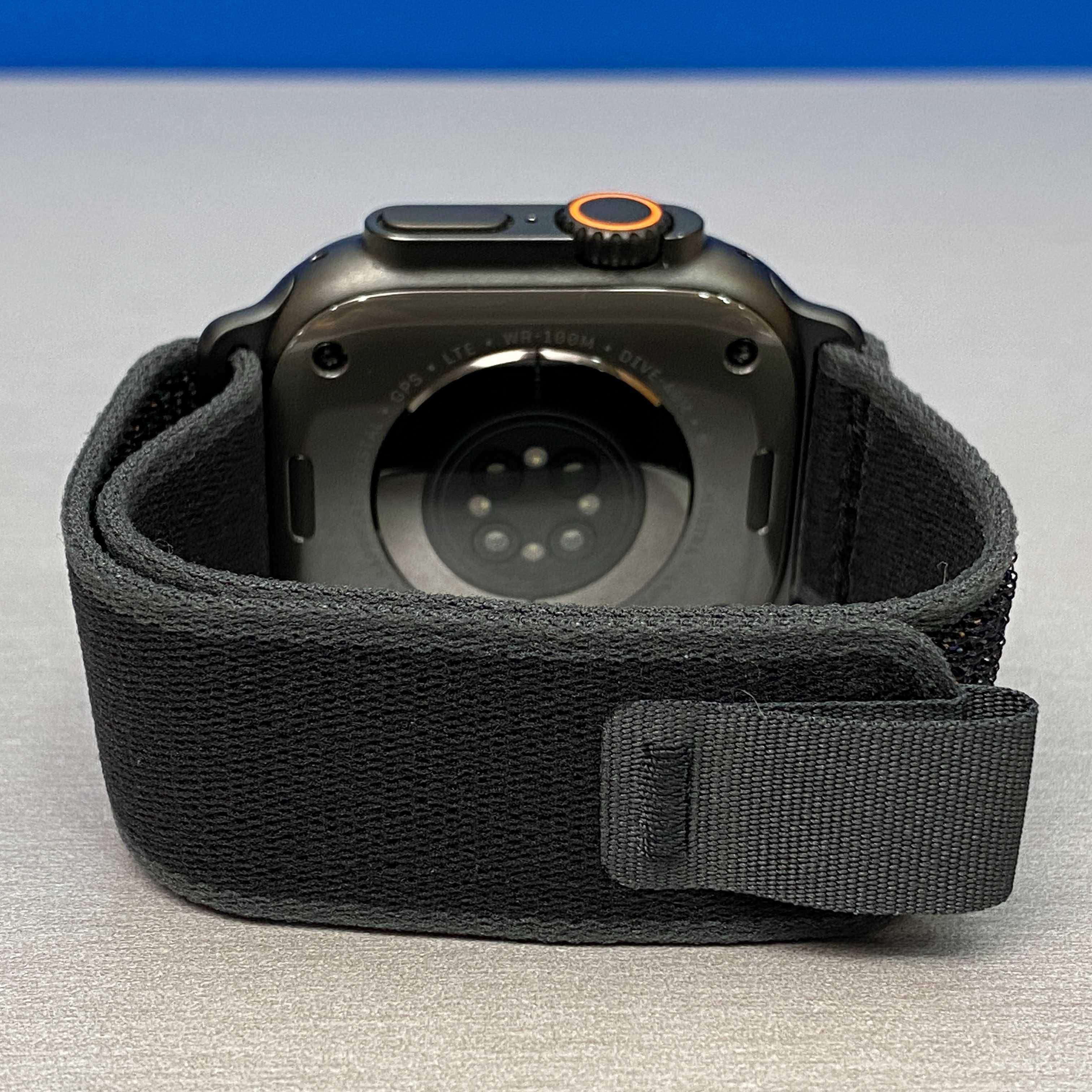 Apple Watch Ultra 2 (Titanium Black) - 49mm - Black Trail Loop