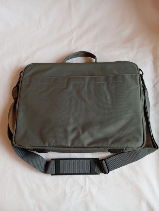 Продам сумку для ноутбука.