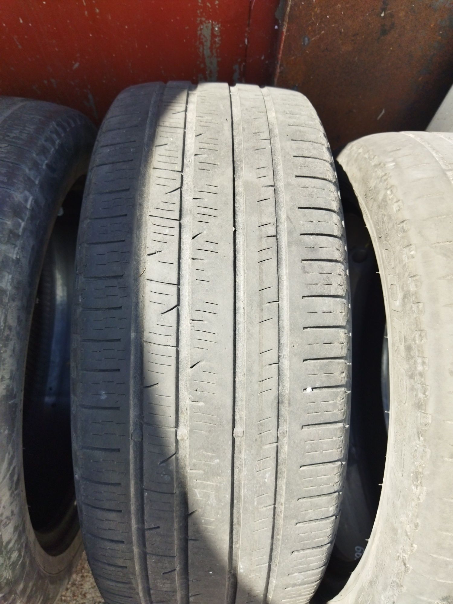 Продам шини Pirelli Scorpion 245/50 R20 всесезон