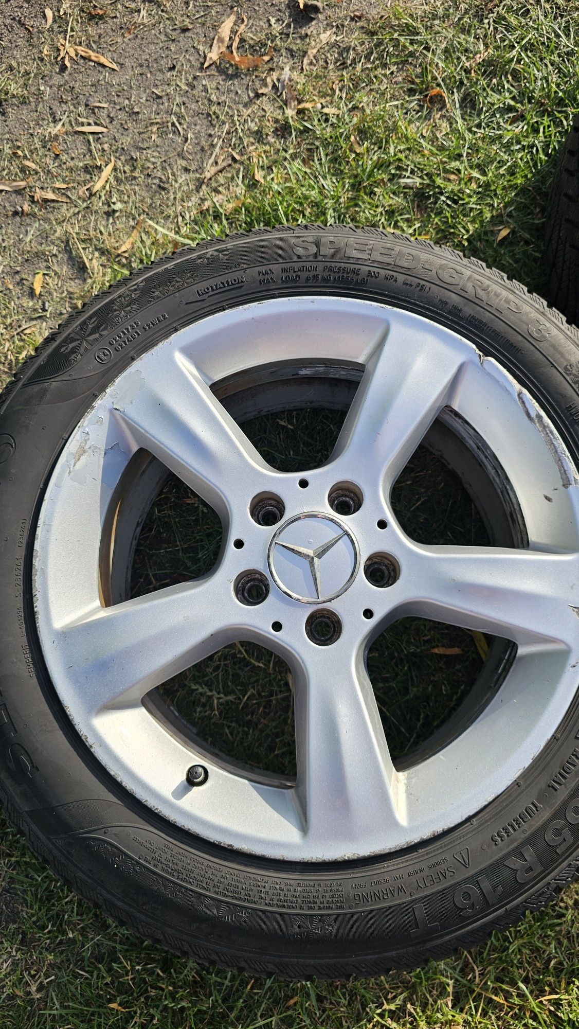 Alufelgi z oponami zimowymi Mercedes w211