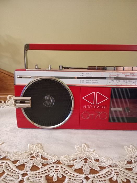 Продам магнитолу Sharp Qt 70