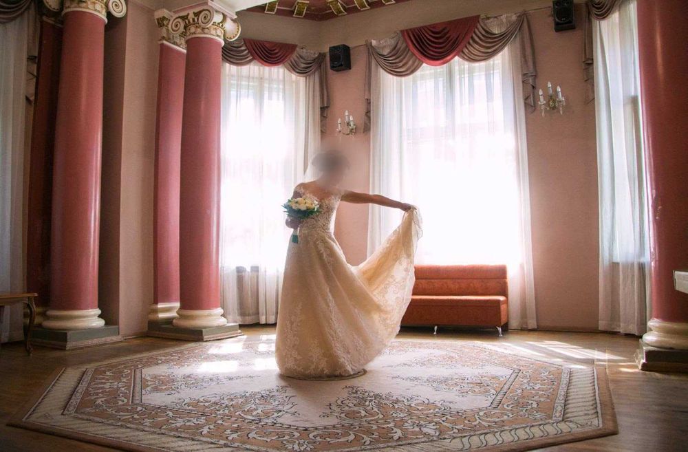 Свадебное платье