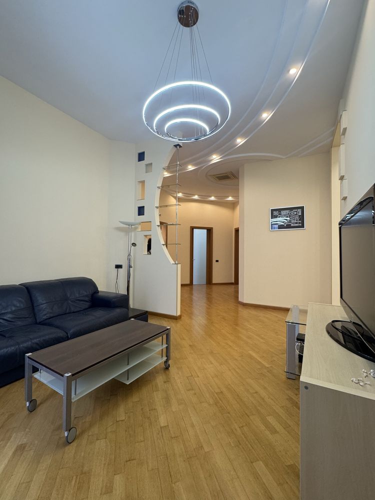 Продаю 4 комн. квартиру 140м2 ул.Сумская, 122 с автоном.отоплением