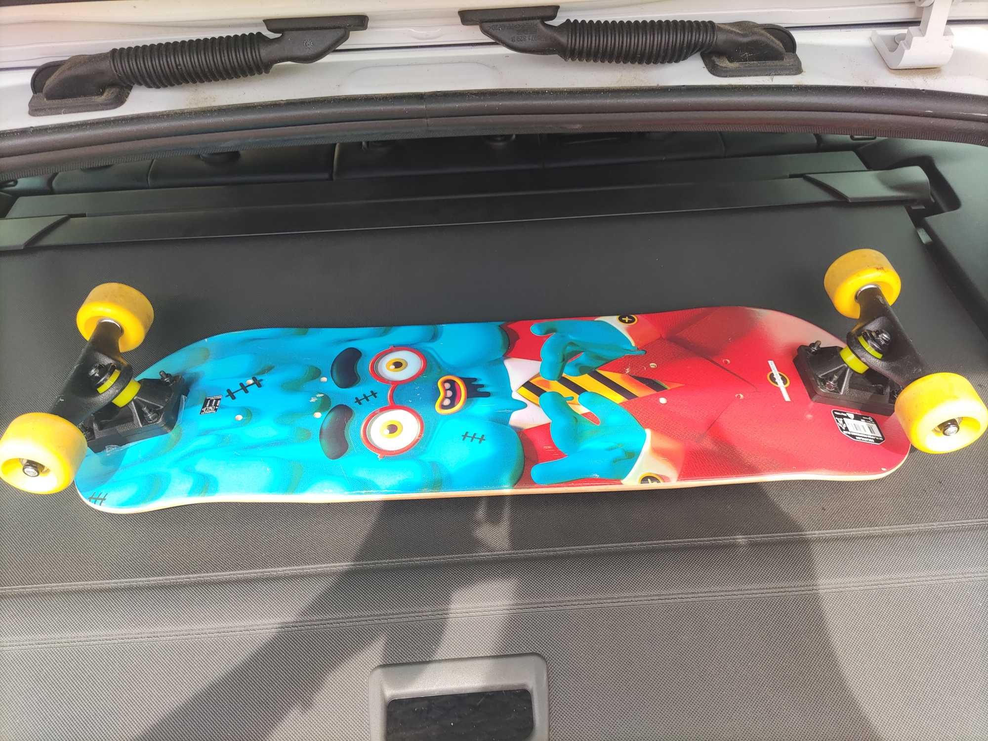 Skate e equipamentos novos