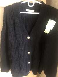 Sweterek rozpinany w kolorze czarnym