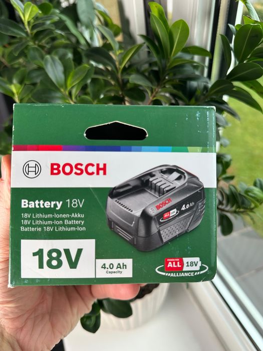 Akumulator litowo-jonowy 18V 4,0Ah PBA BOSCH czarny TOMI-TECH