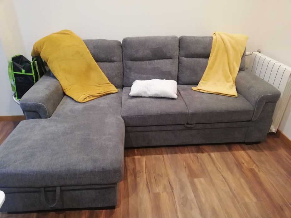 Sofá cama cinzento