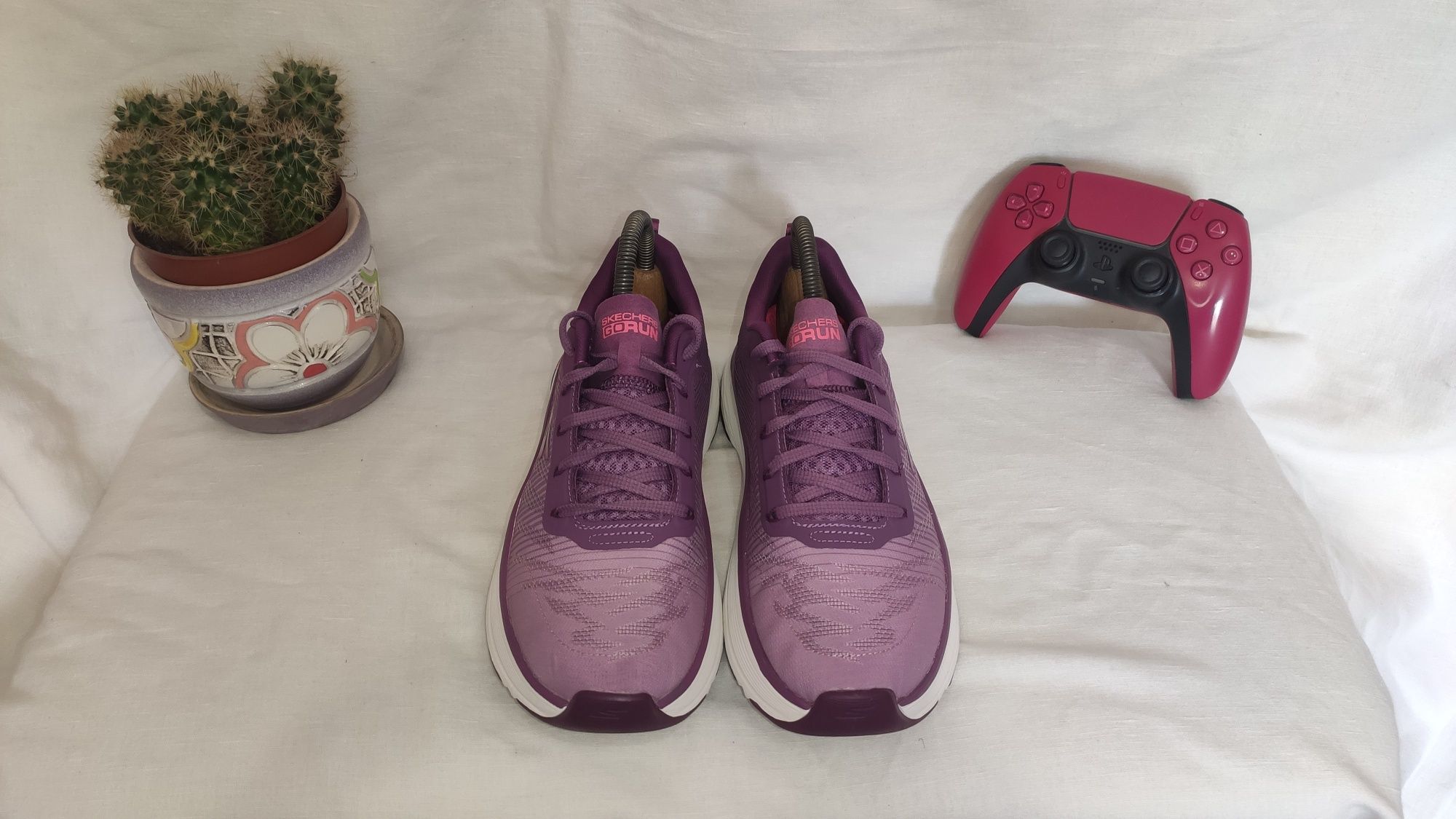 Жіночі бігові кросівки Skechers.Розмір 37