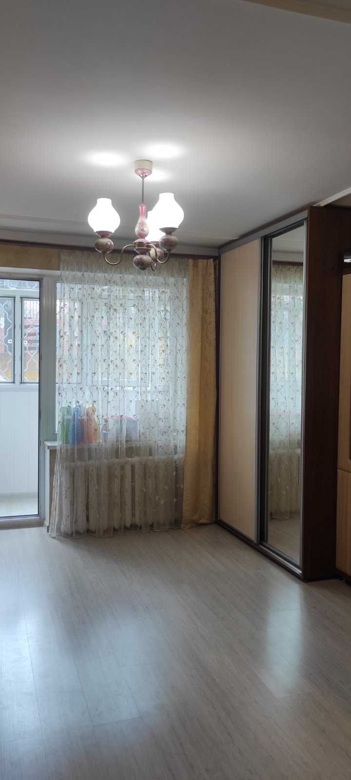 Продам квартиру на ул. Жилянской