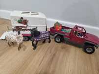 Samochod pick up z przyczepą schleich