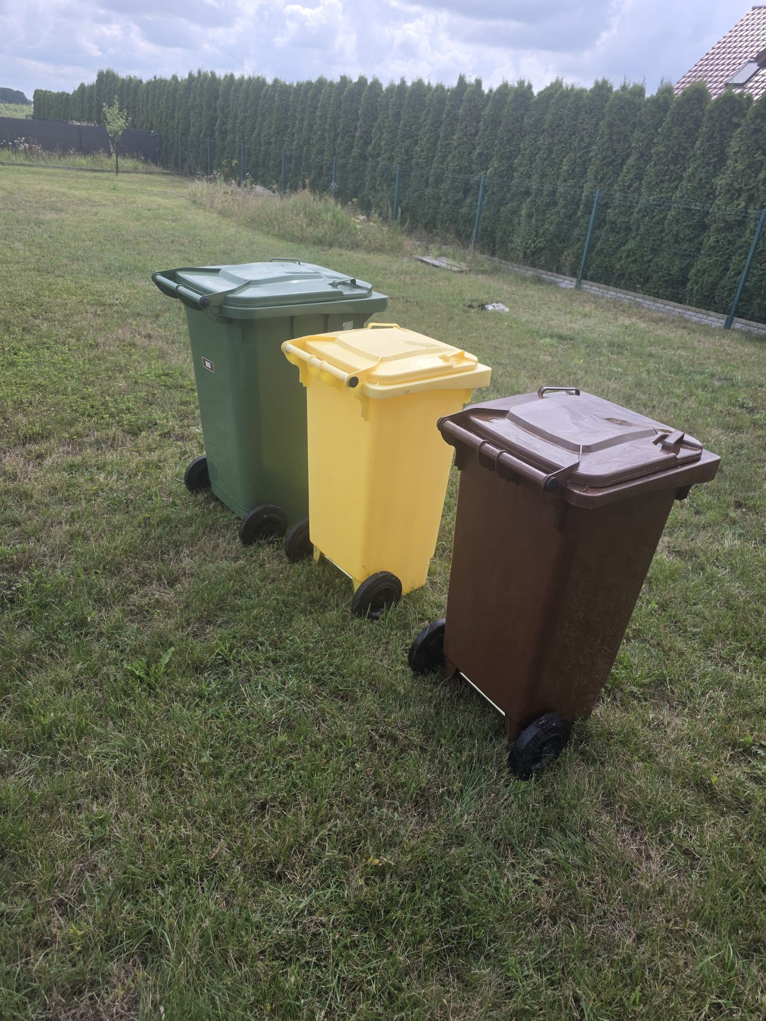 Pojemniki na śmieci 120l