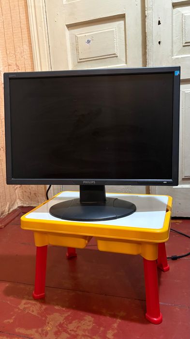 Монітор Philips діагональ 21.5