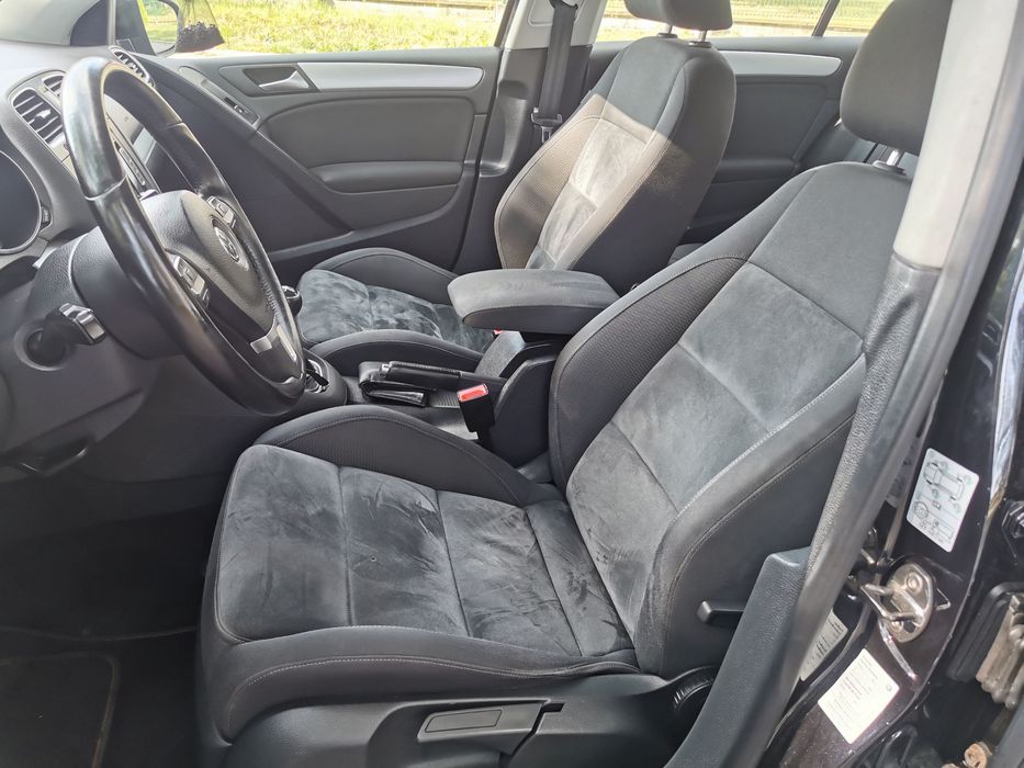 Volkswagen Golf VI