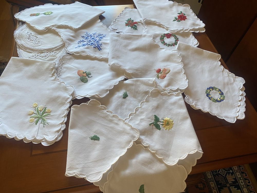 Panos para cesto de pao bordados