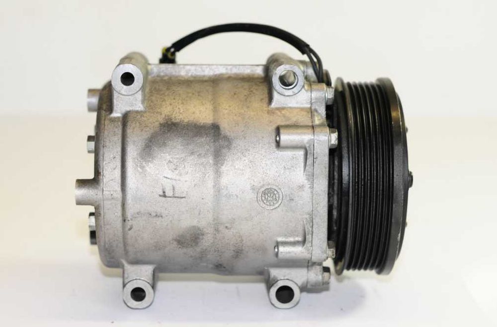 Компрессор кондиціонера Ford Fiesta (2008-2017 р. в) 1.4 1.6