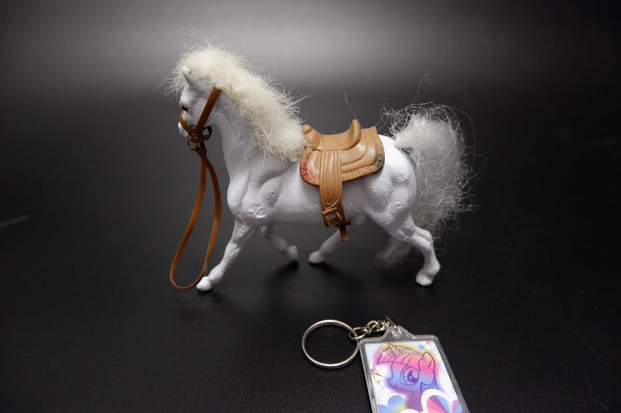 Лошадь лошадка игрушка для девочки брелок пони Rainbow Hasbro барби