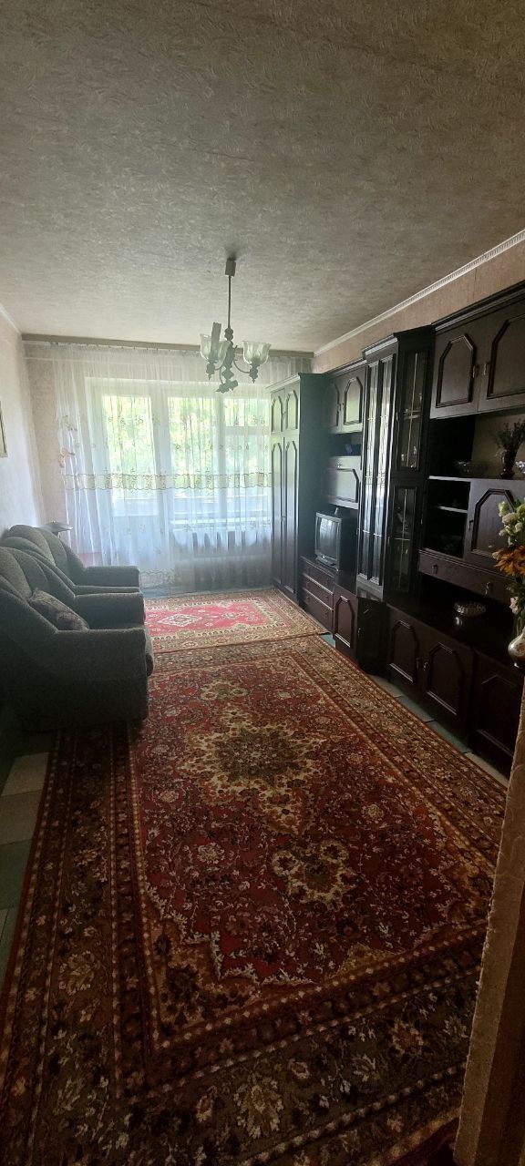 Продам 3-х кімнатну квартиру