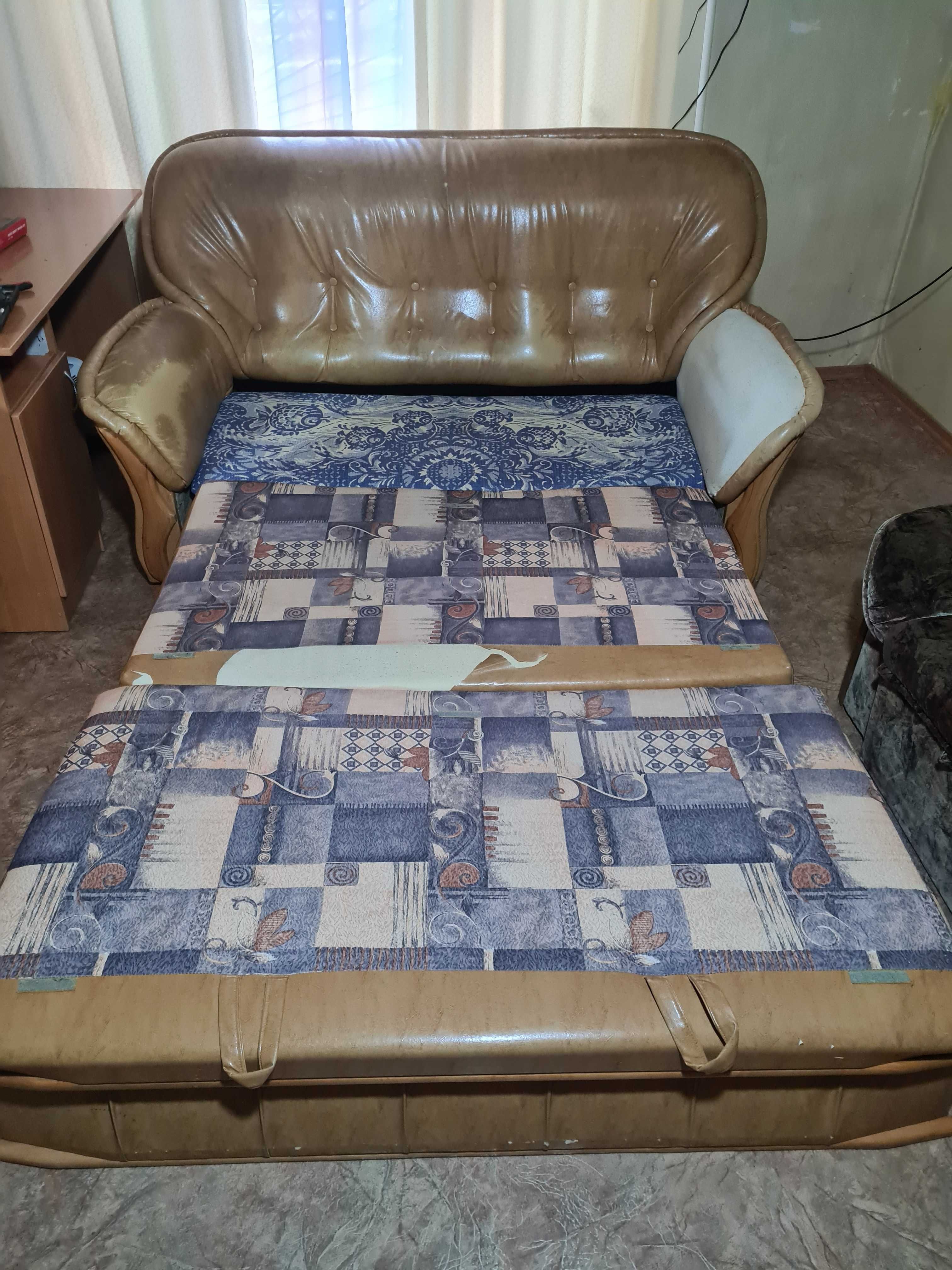 Продам б/в диван, розкладний, розмір 175х97х95 см.