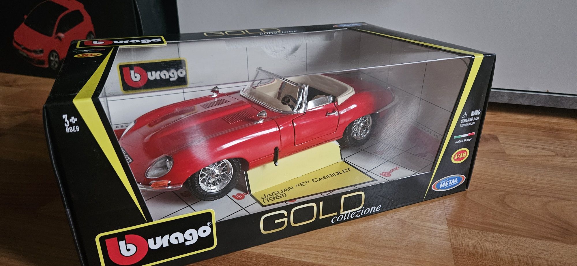 1:18 Burago Jaguar E Cabriolet
