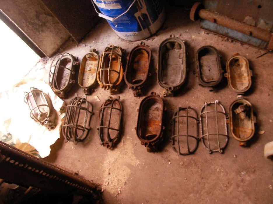 Olho de boi, candeeiro naval, Bronze. Vários p recuperar.