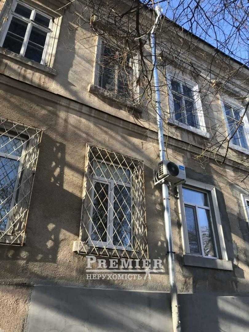 Продам 3 ком квартиру. 100 кв. м Центр.