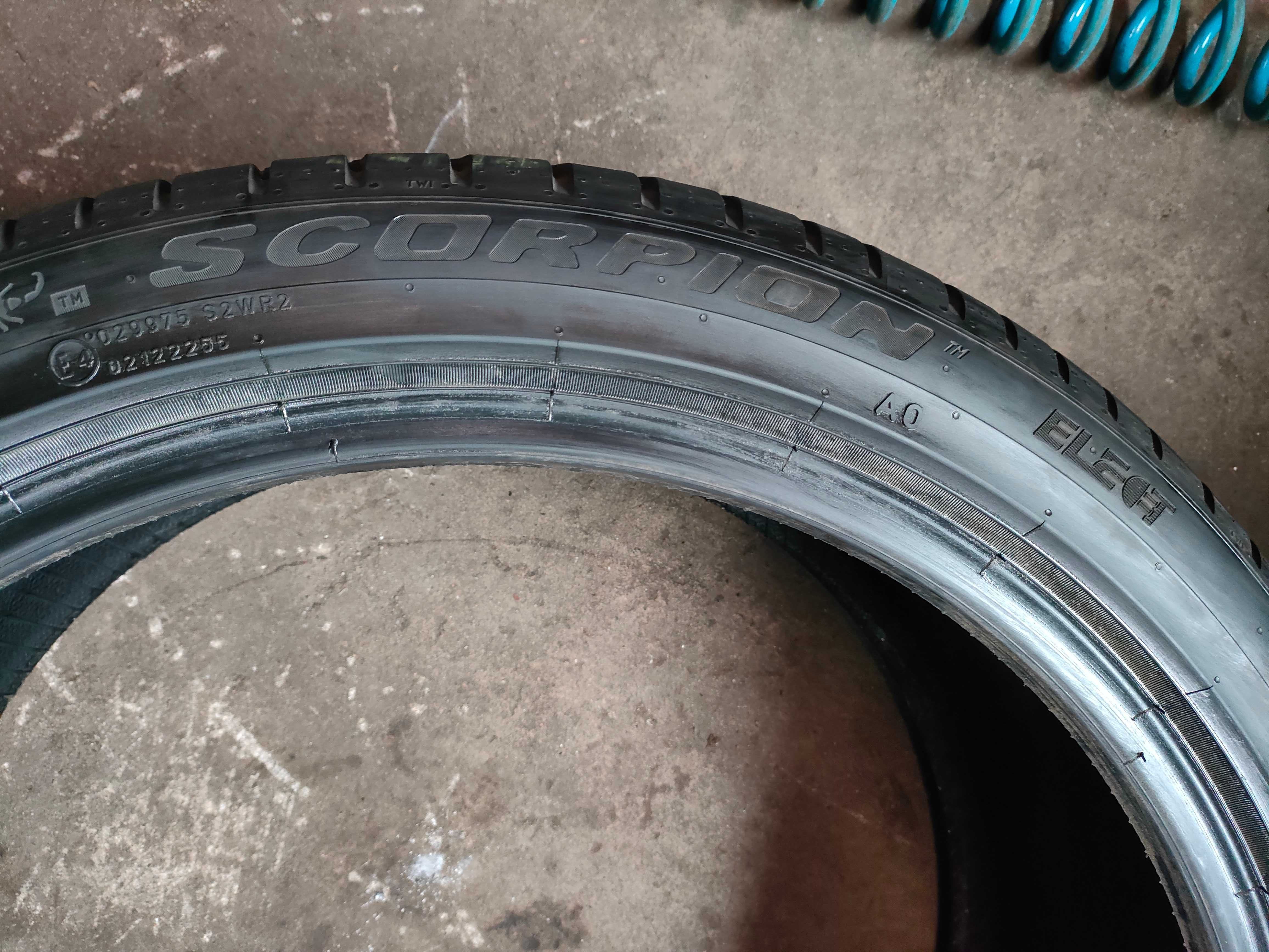 Pirelli SCORPION 235/45R21 szt