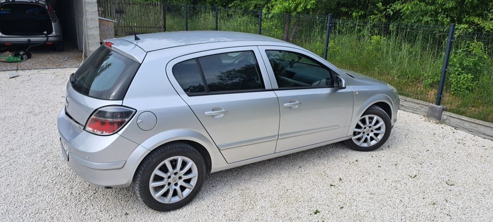 Opel Astra H 1.6 115 km LPG, zadbany, 2 kpl kół, bezwypadkowy