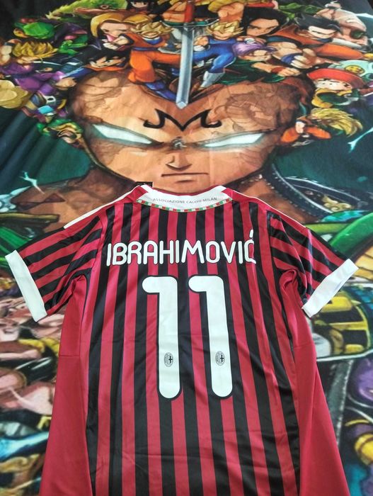 camisola adidas milan ibrahimovic 11 tamanho M