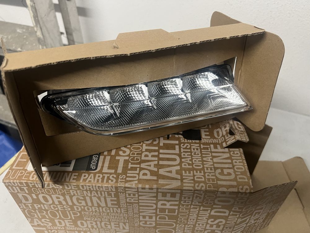 Farol luz dia renault clio 4 original