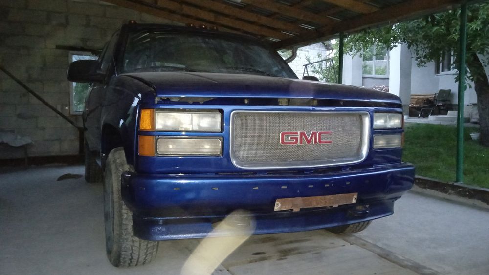 Продам GMC Yukon 5.7L