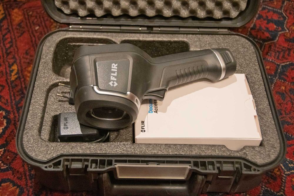 Kamera termowizyjna Flir E4 / E8