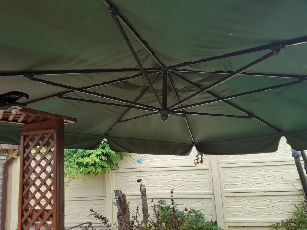 Parasol ogrodowy Everite