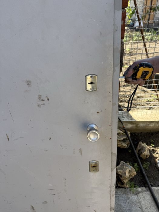 Калитка ворота для гаража